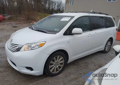 2017 Toyota Sienna Le 7 Passenger z USA, uszkodzony, nr VIN 5TDJZ3DC9HS179647